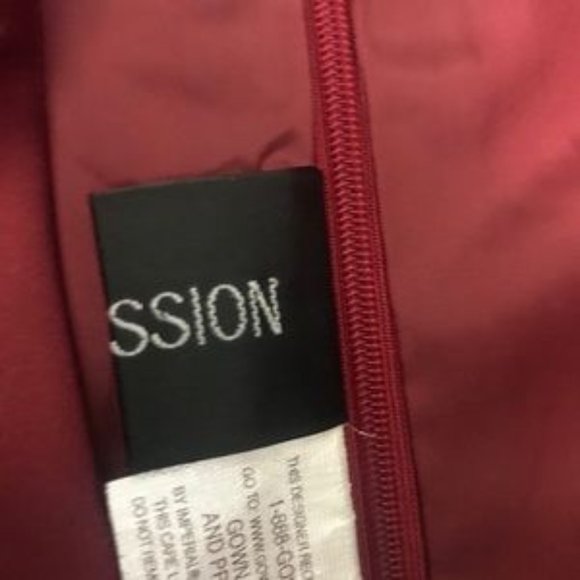 Impression Maroon Two Piece Gown Size 2 - Picture 7 of 7